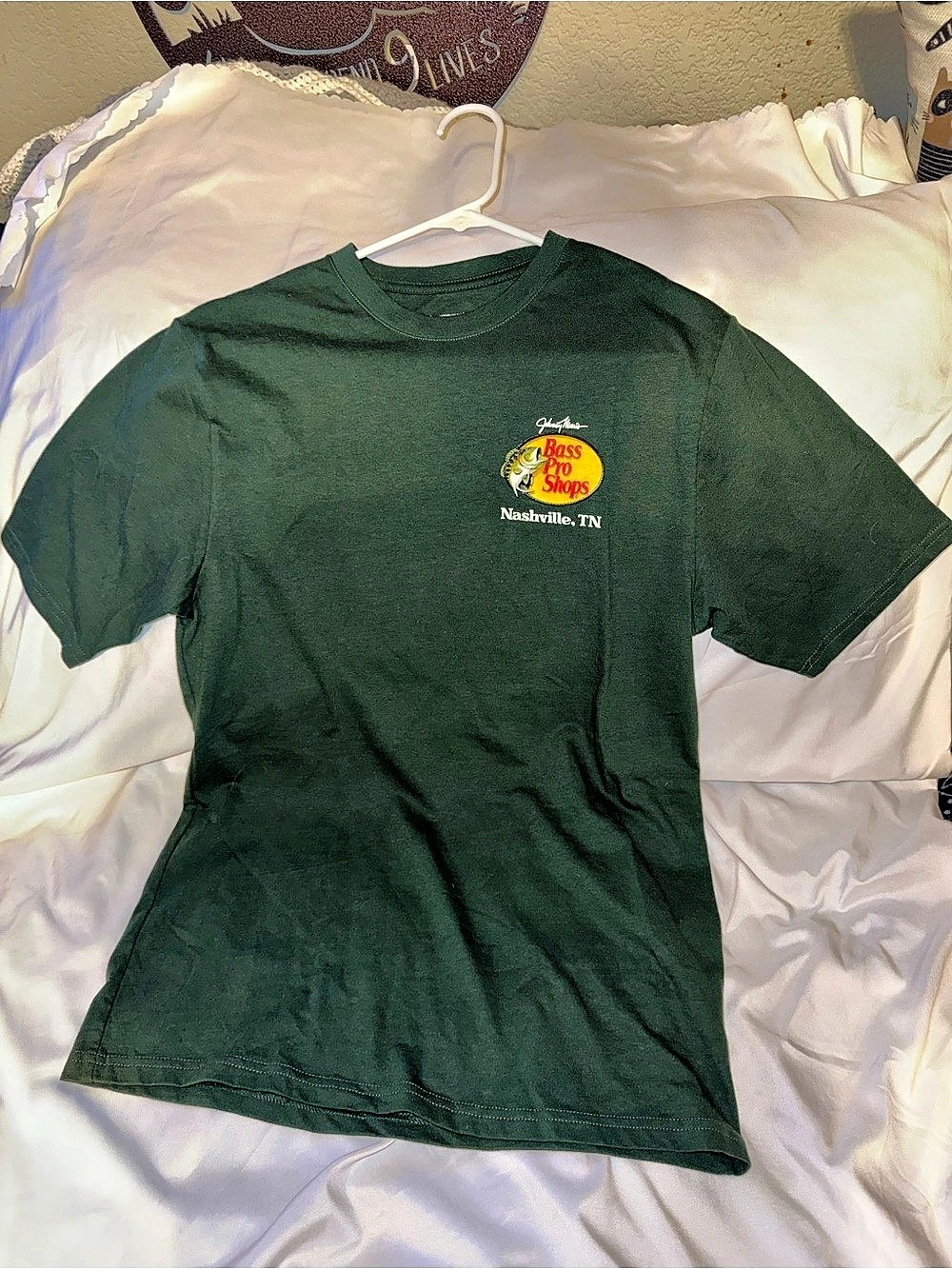 Bass Pro Shops Nashville TN Graphic T-Shirt Johnny Morris Small Green NWOT